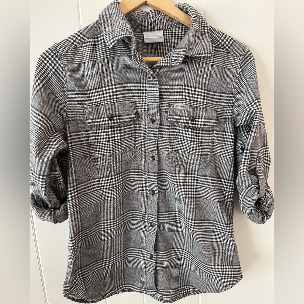 Columbia Womens Long Sleeve flannel  Shirt Gray Plaid small EUC